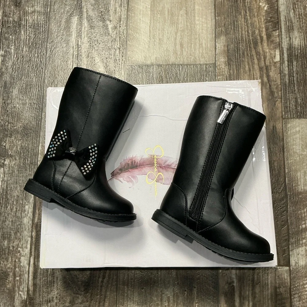 Jessica Simpson stylish mid