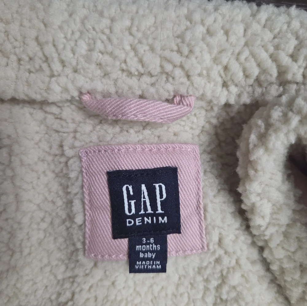 Gap Pink Baby Denim Jacket with Sherpa Lining And Collar