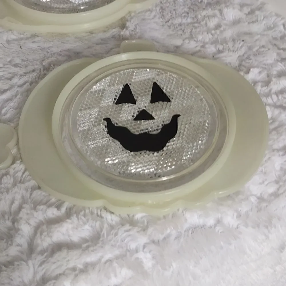 4 Glow in the Dark Reflective Halloween Hanging Decorations