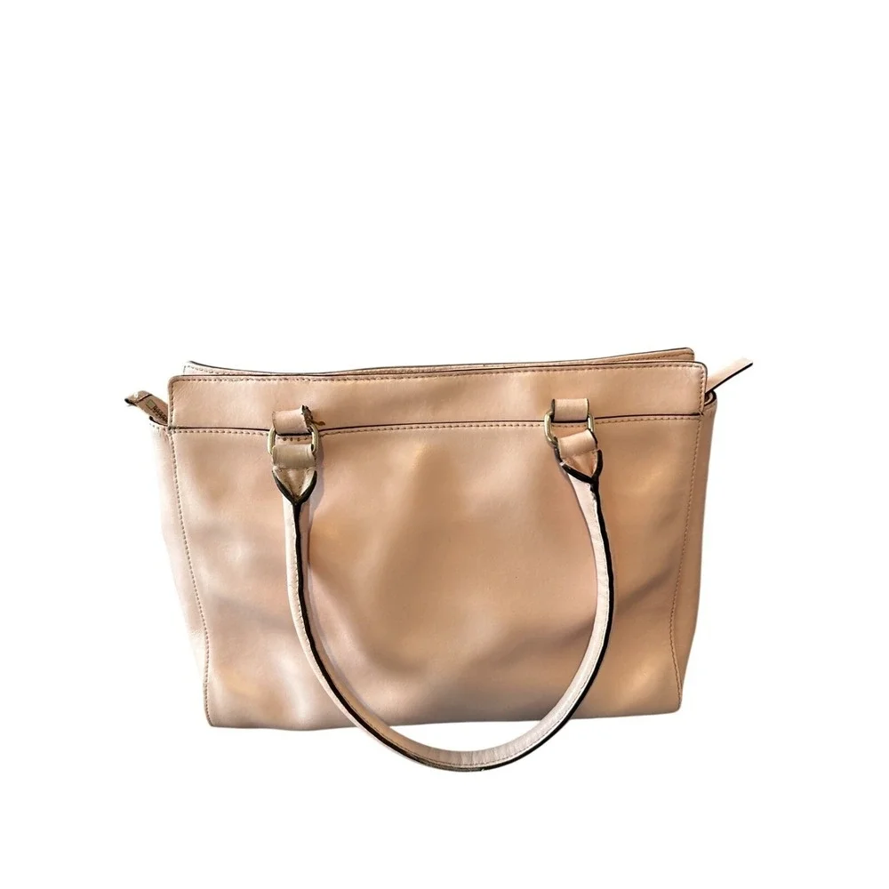 kate spade new york has staining