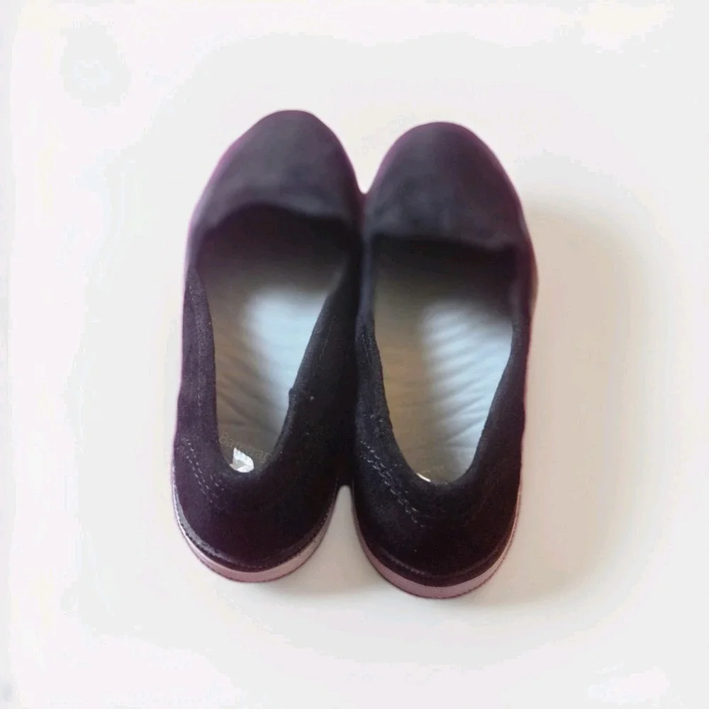 Baretraps‎ Vanassa Black Suede Slip-On Flats Women's Size 7.5M Comfort Cushioned