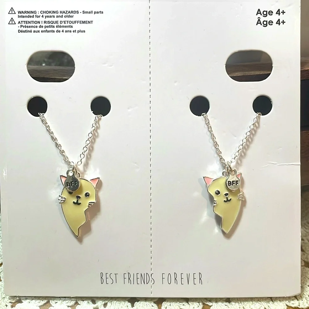 N/A adorable necklace