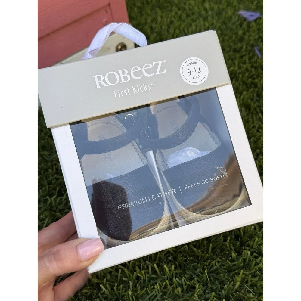 Robeez first kicks