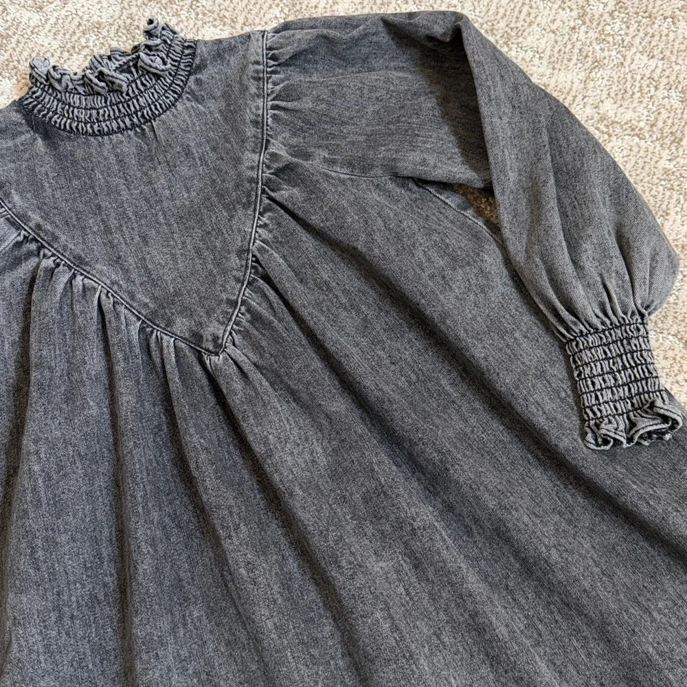 Petite Amalie excellent worn