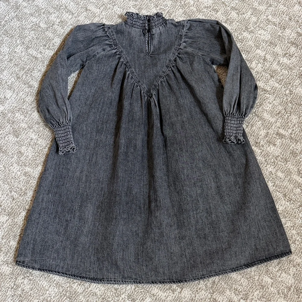 Petite Amalie excellent worn