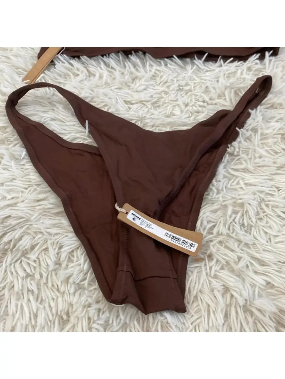 SKIMS SWIM CHEEKY TANGA BOTTOM AND bandeau bikini top Cocoa in SET xl