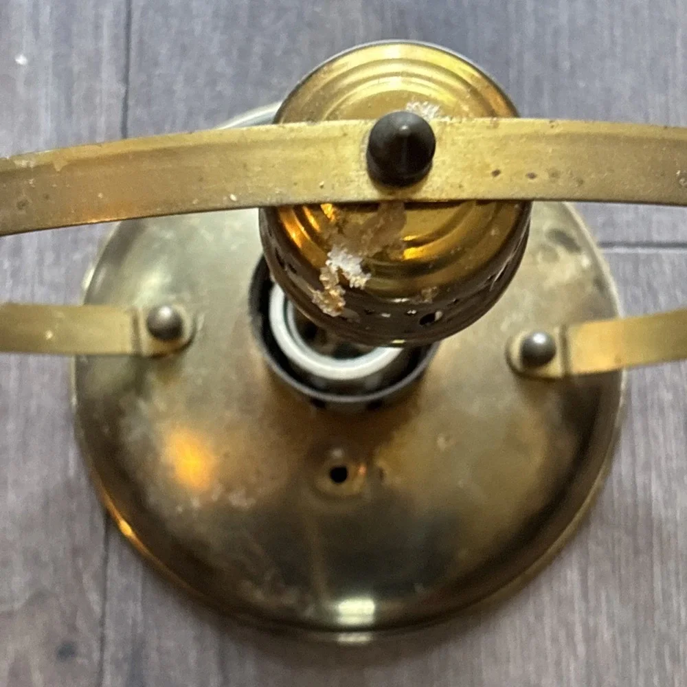 Moe Light no mounting