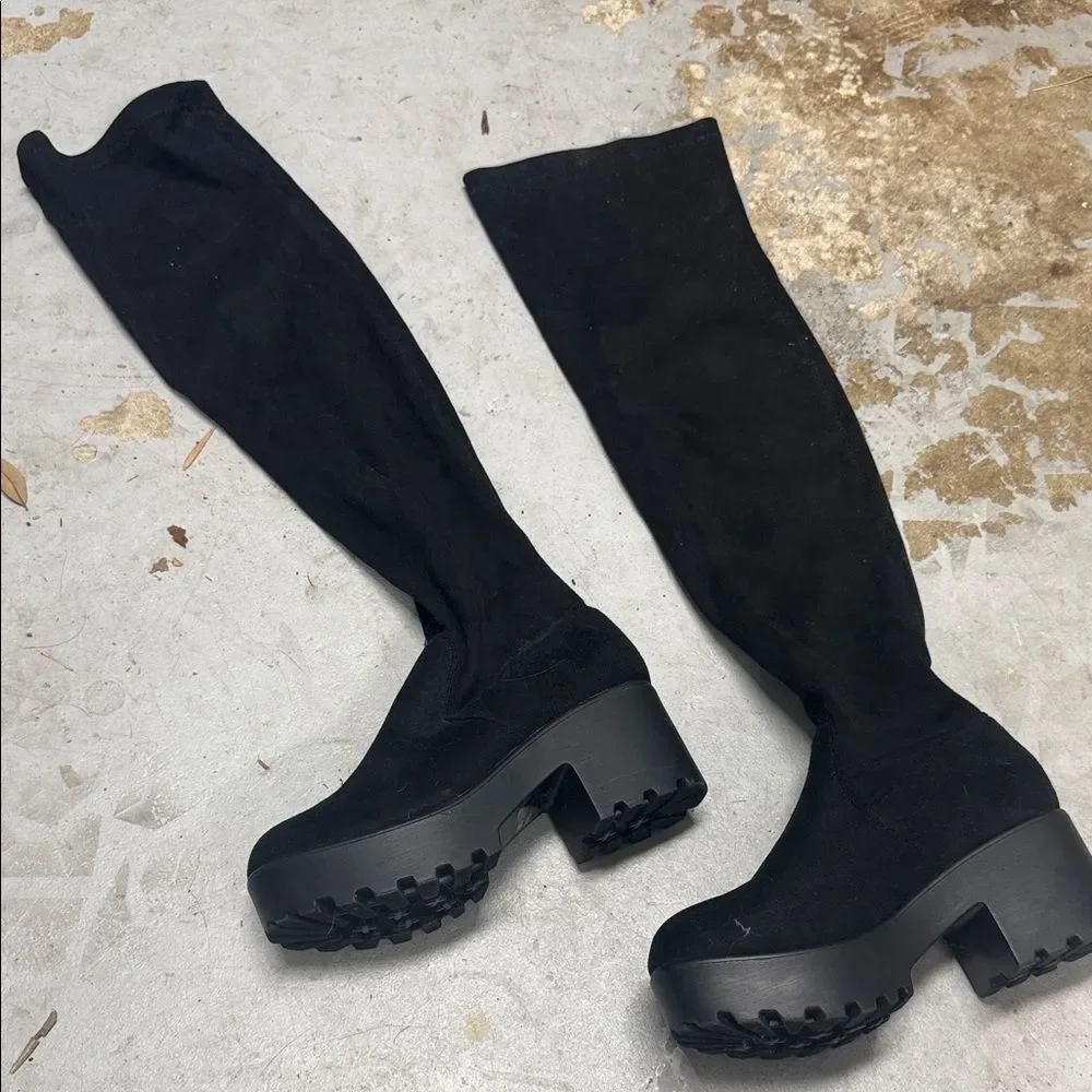 Black Women's Knee-High Boots NEVER WORN - Size 6 - Black Suede Boots