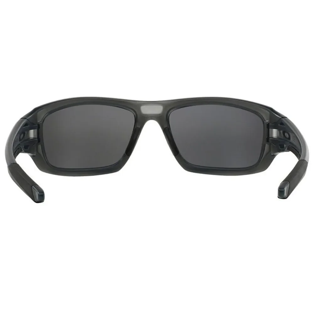 Oakley buy confidence