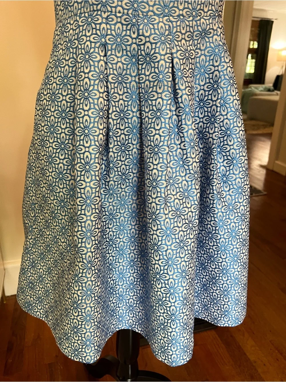 Banana Republic Blue White Fit & Flare Jacquard Dress Size 4 Sleeveless