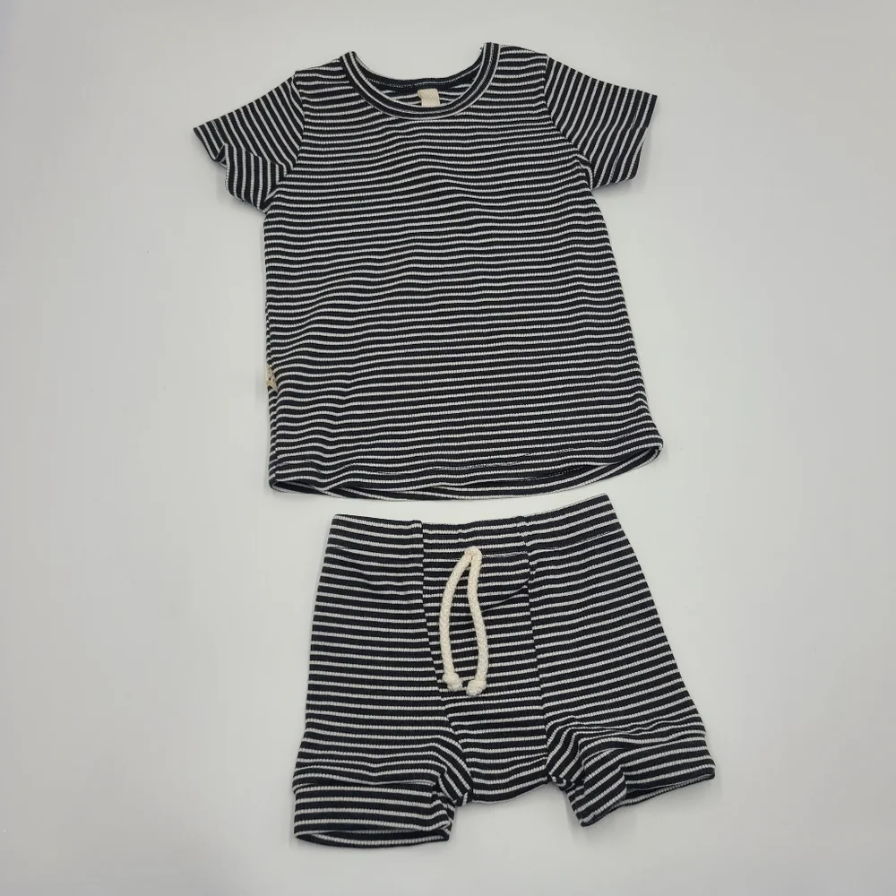 Childhoods baby ribbed knit top and shorts size 6-12 months