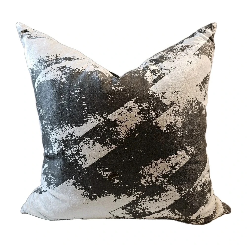 Callisto Home Crackled Velvet Down Filled Decorative Luxury Throw Pillow‎ 22x22