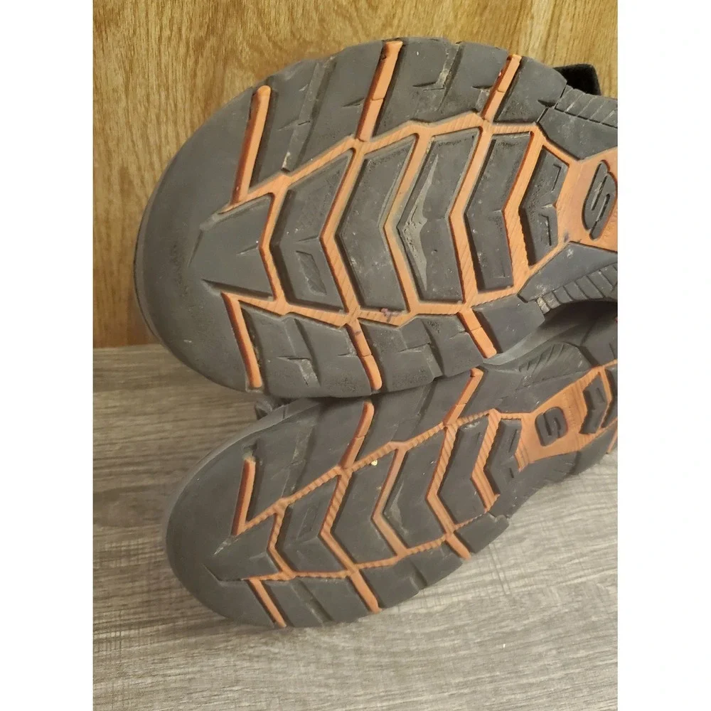 Skechers *owners are