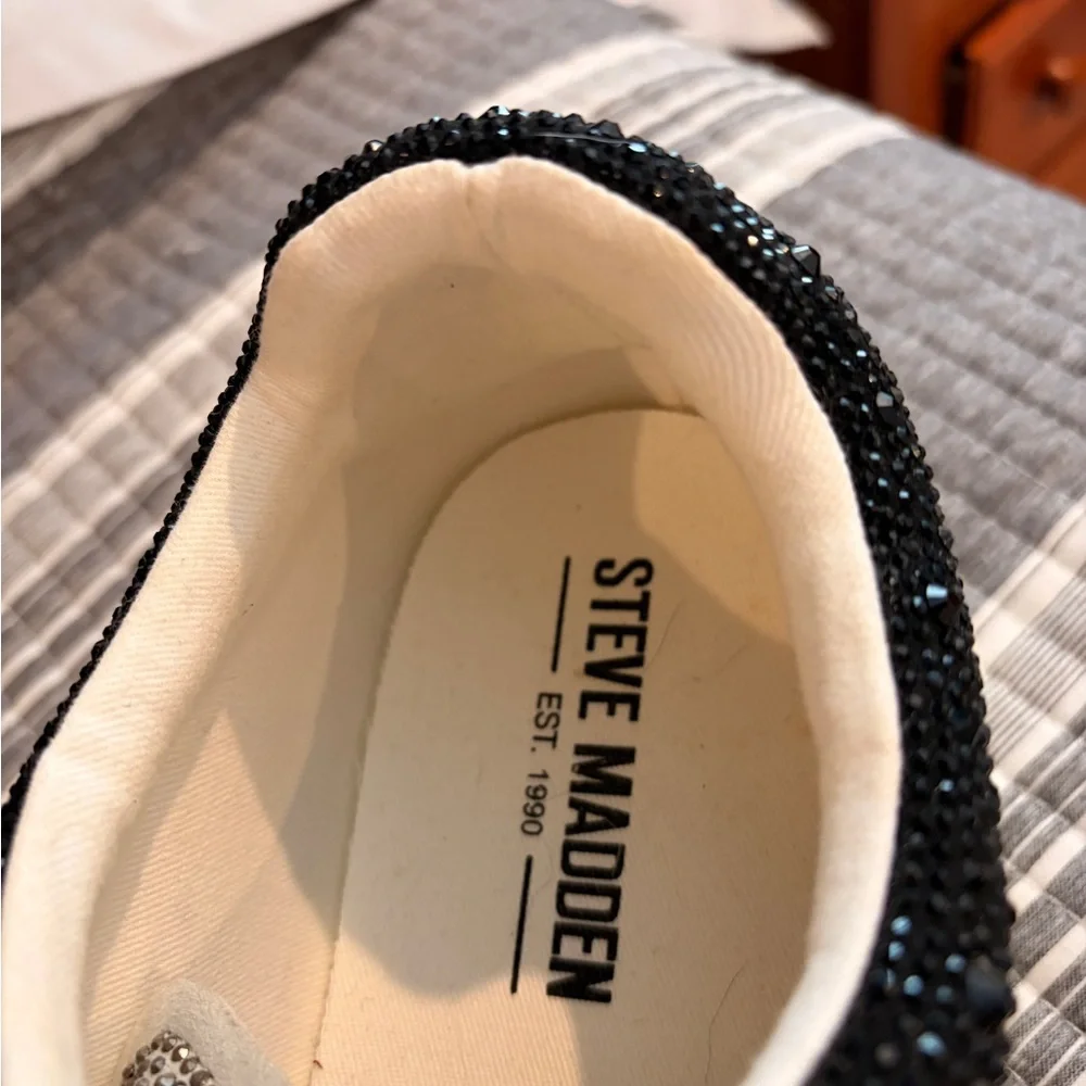Steve Madden modern design