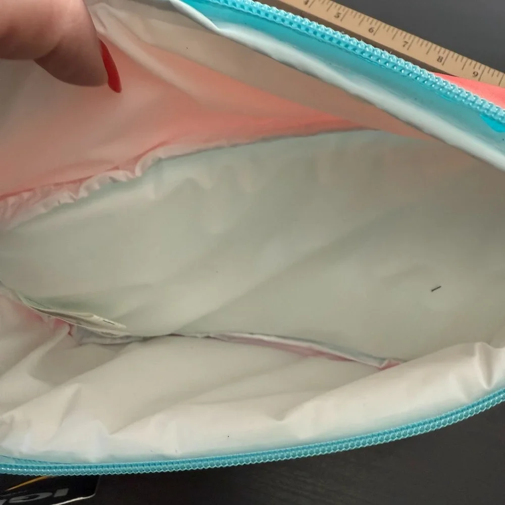 Igloo hip pack