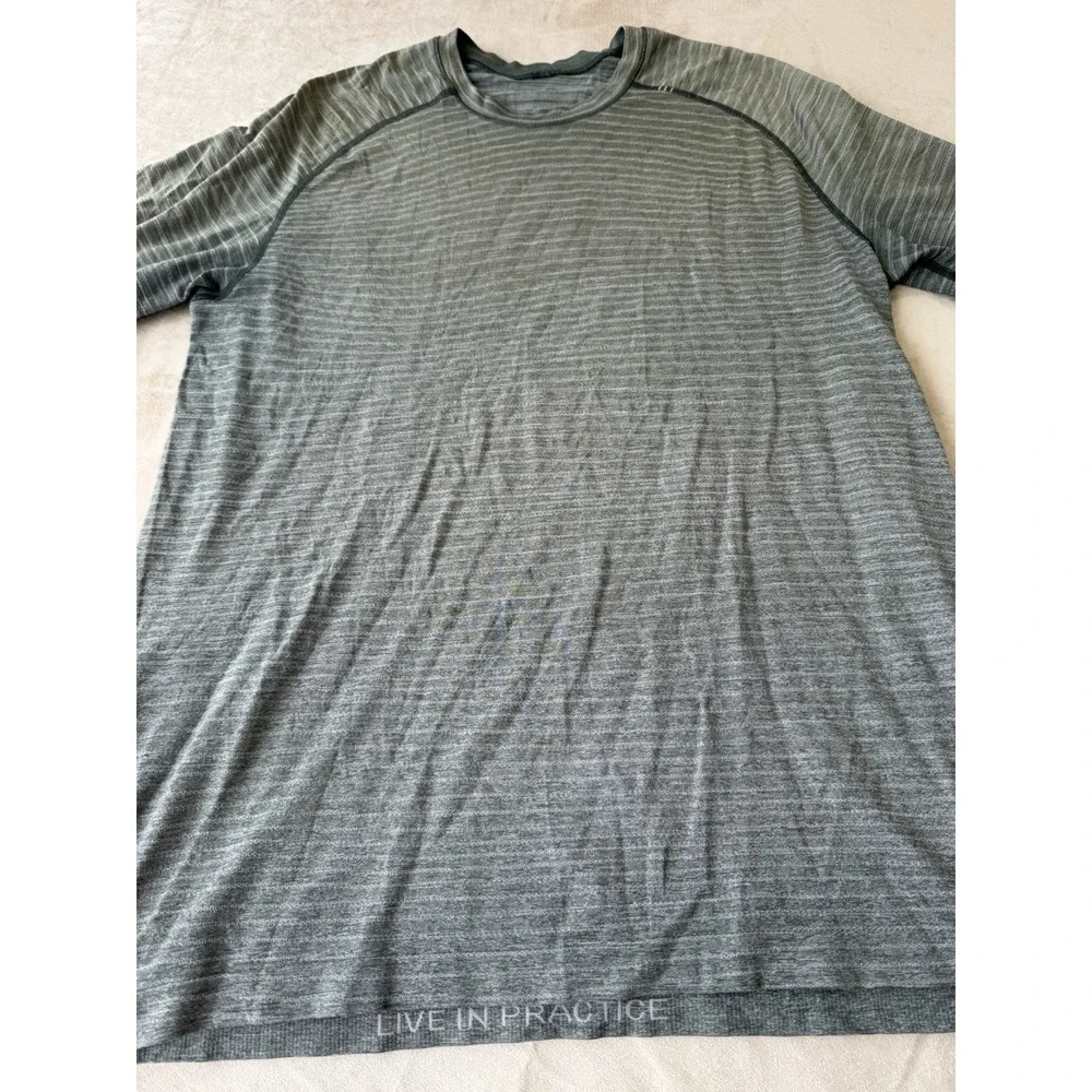 Lululemon Metal Vent Tech Performance Shirt Striped Top U3 Gray Ombre Men's Sz L