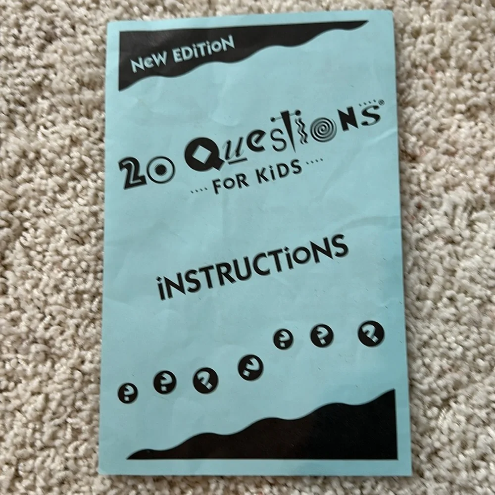 UNIVERSITY GAMES 20 Questions For Kids - Board Game