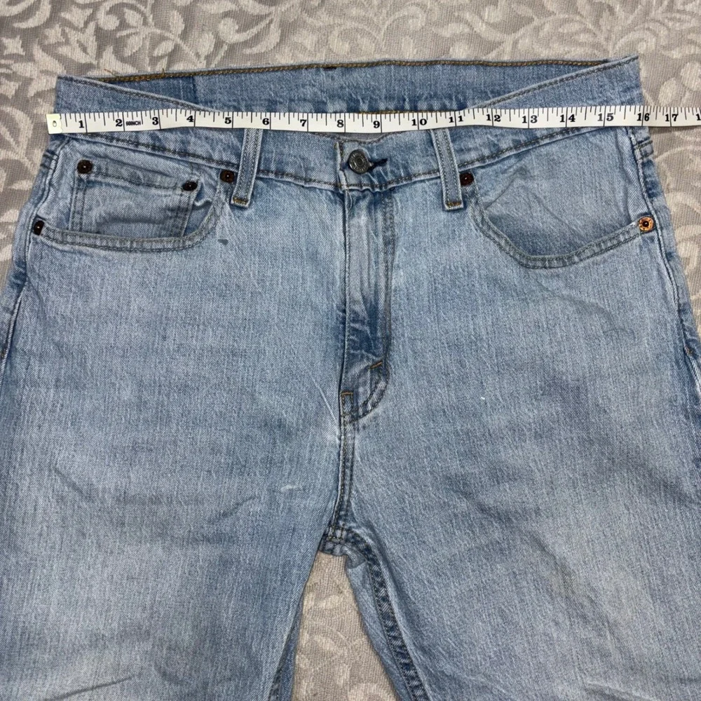 Levis 505 Regular Fit Straight Leg Light Wash Blue Denim Mens 33x30 (E34)