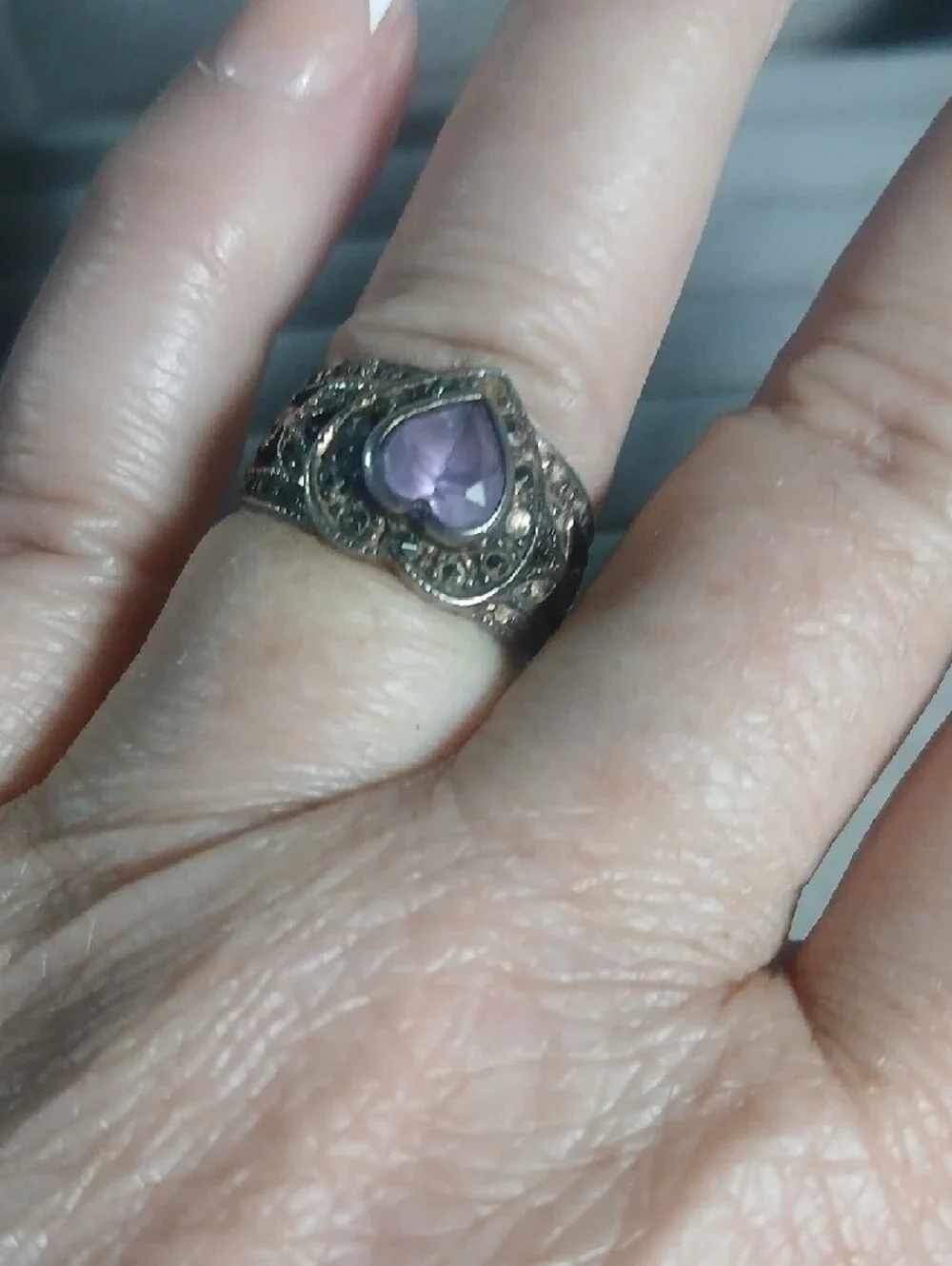 Heart-Shaped Amethyst Sterling Silver Filigree Ring - Purple