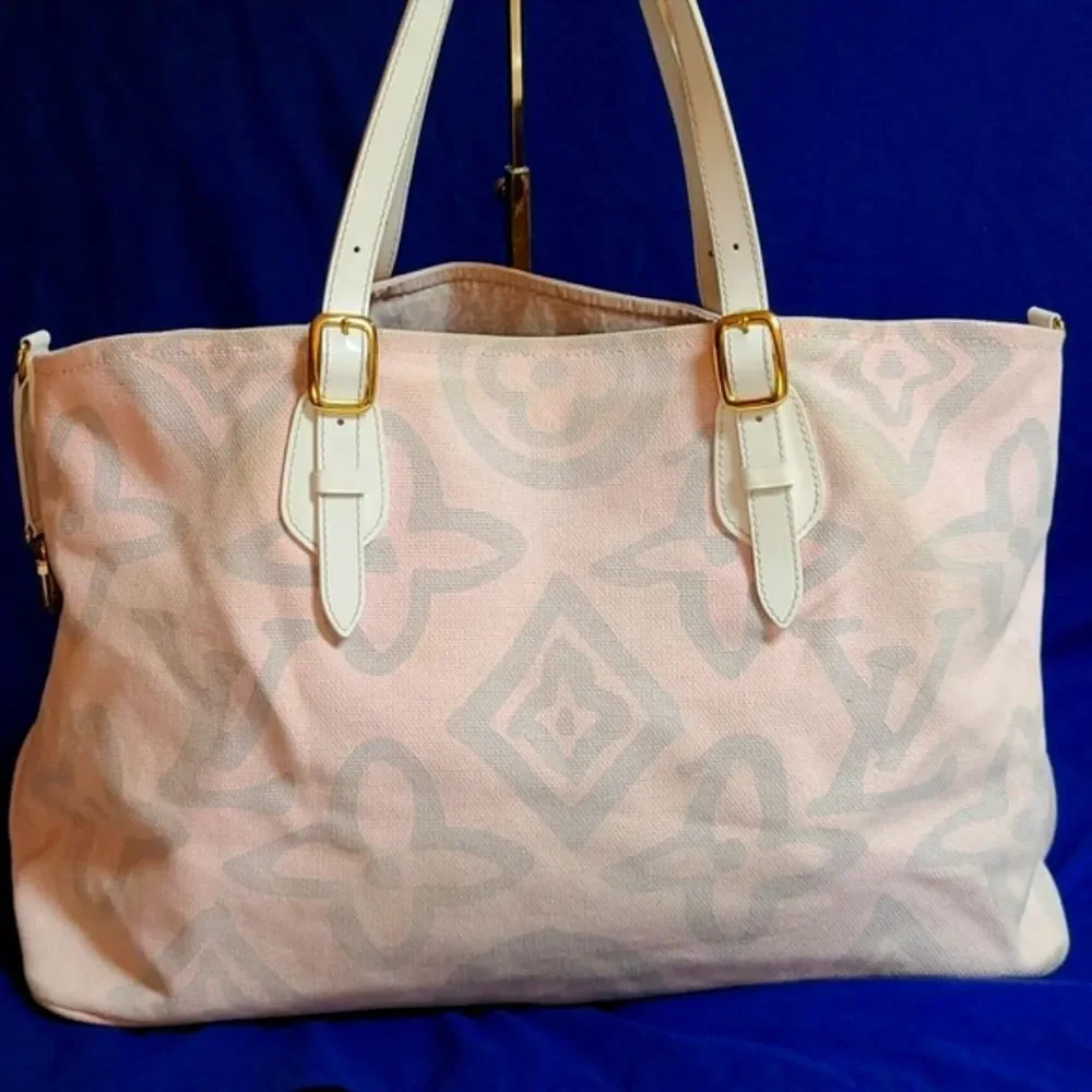 Louis Vuitton preloved louis