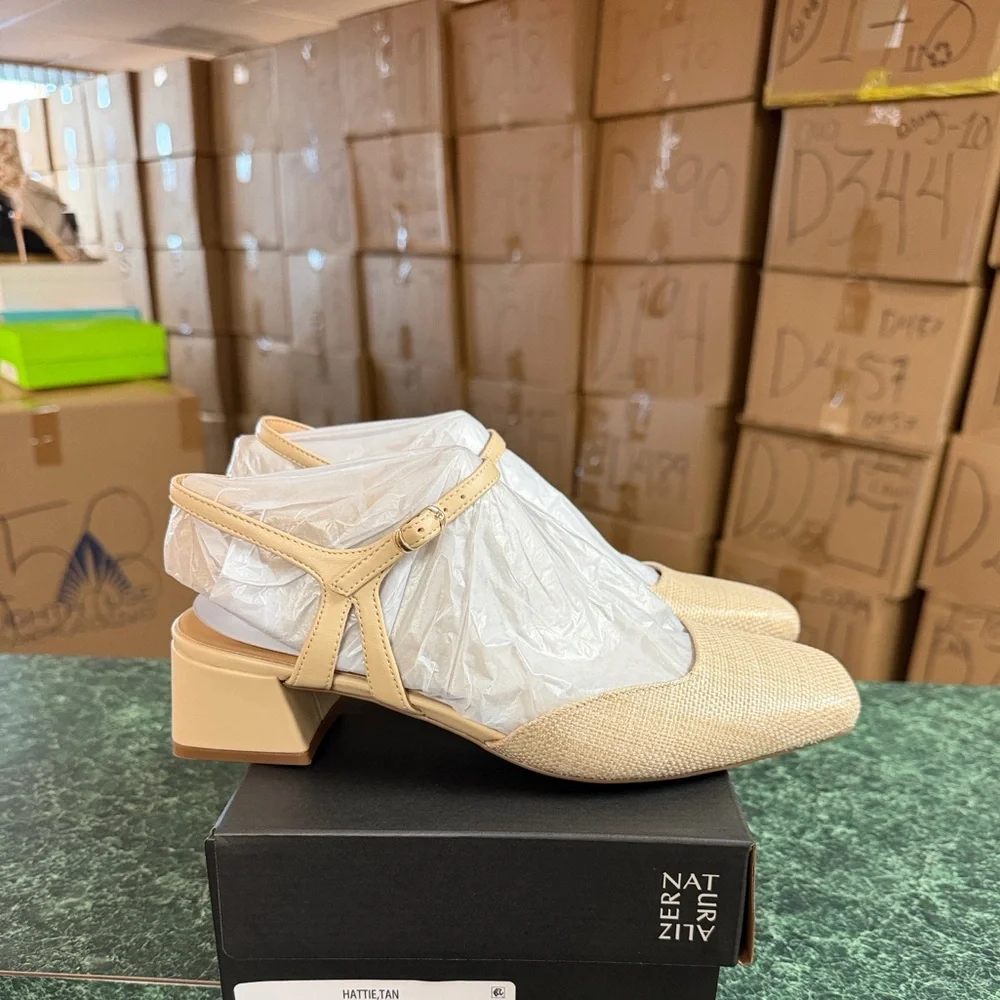 NATURALIZER HATTIE STRAPPY DRESS SHOE