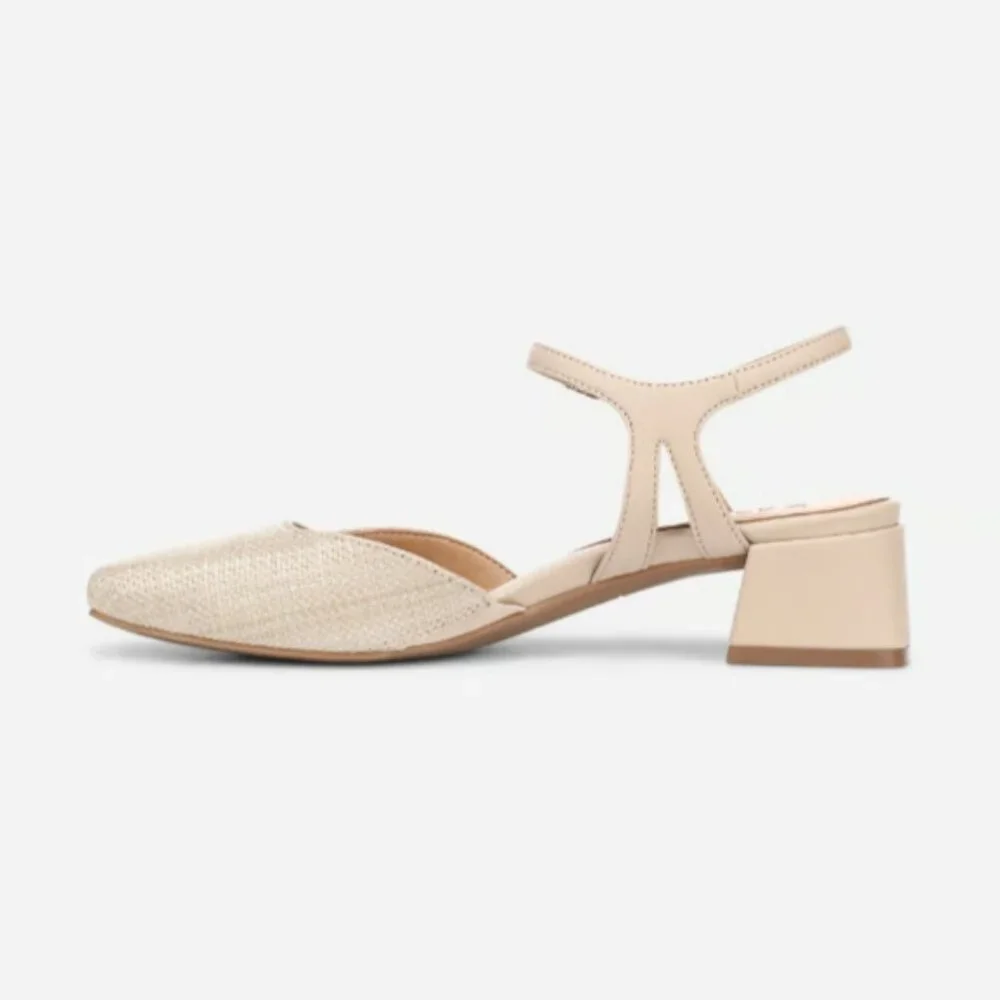 NATURALIZER HATTIE STRAPPY DRESS SHOE