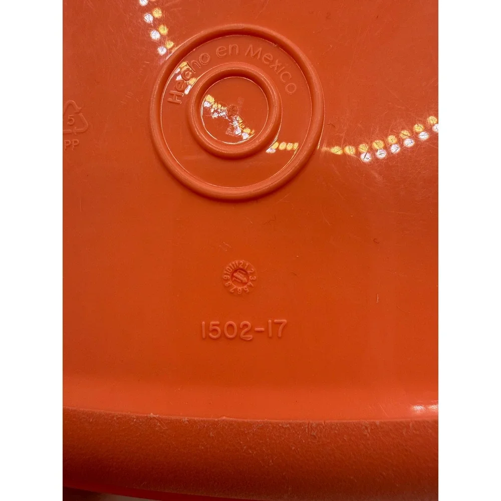 Tupperware shape square
