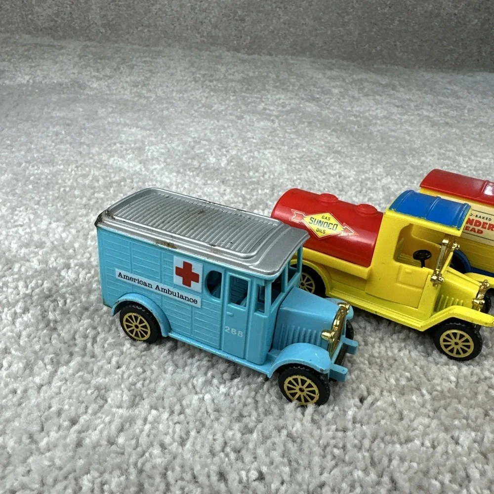 Lot of 4 Vintage Diecast Vehicles Sunoco Gas Oils Wonder Bread Ambulance