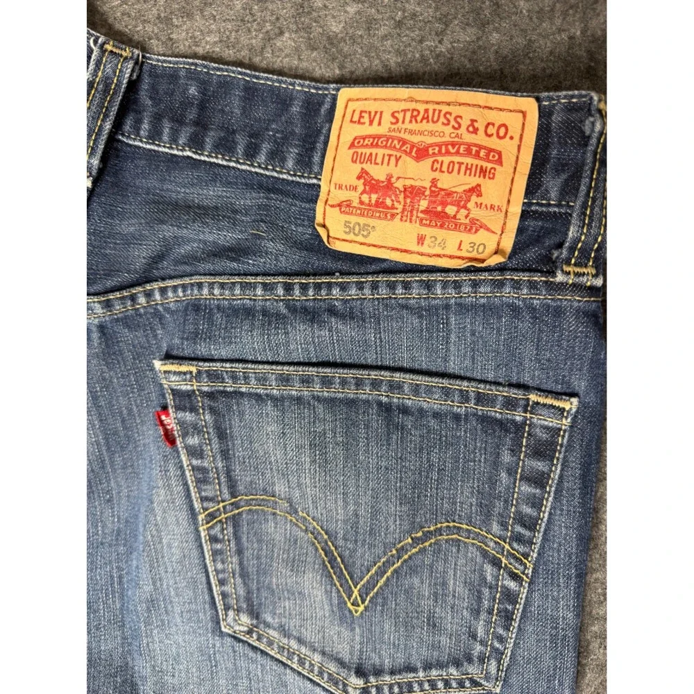 Levis 505 Regular Fit Jeans Mens 34x30 Medium Wash Blue‎ Straight Leg Denim 100%