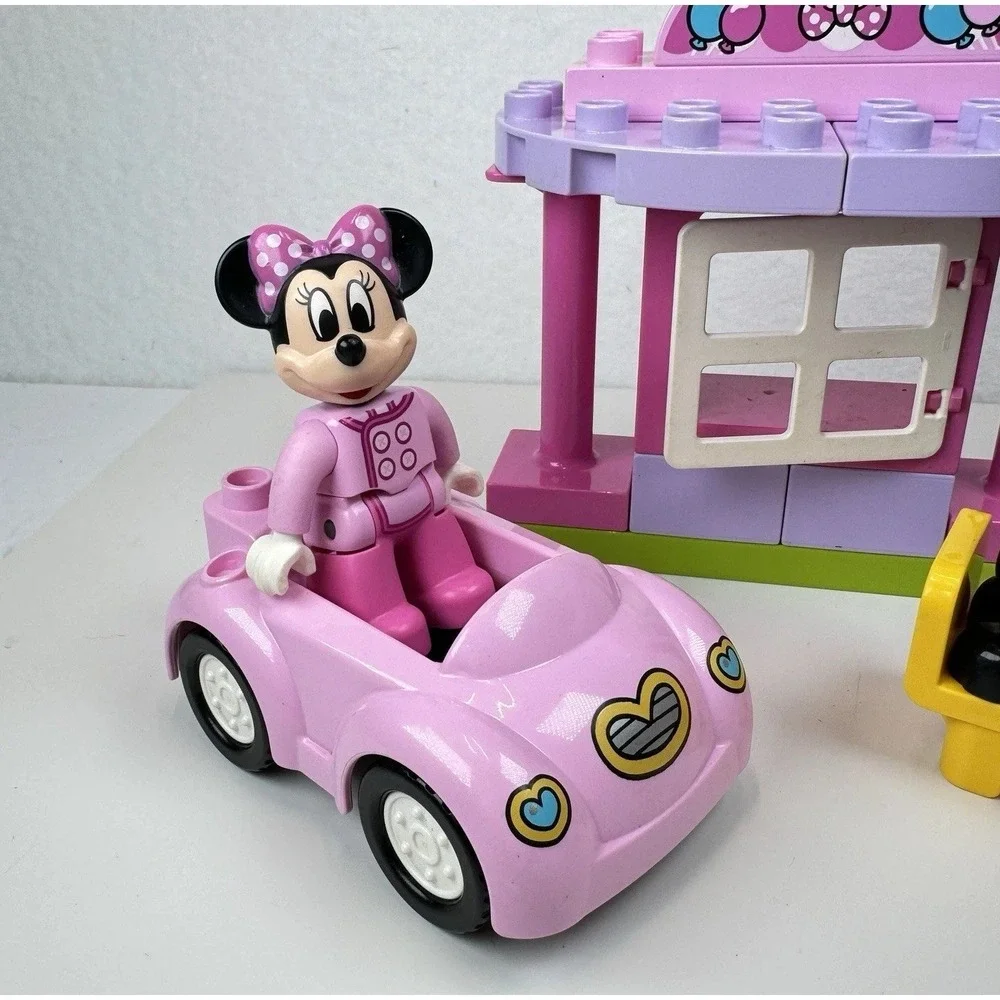 Lego purple key yellow