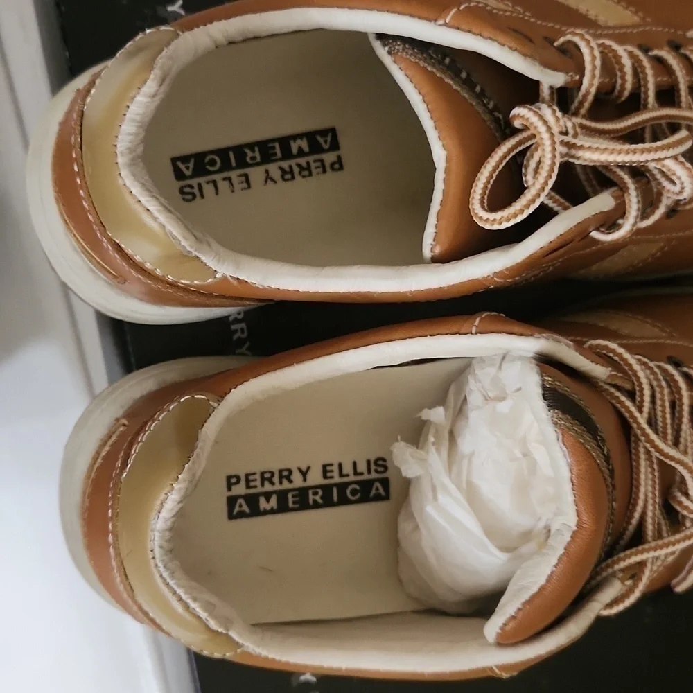 Perry Ellis chaser perry
