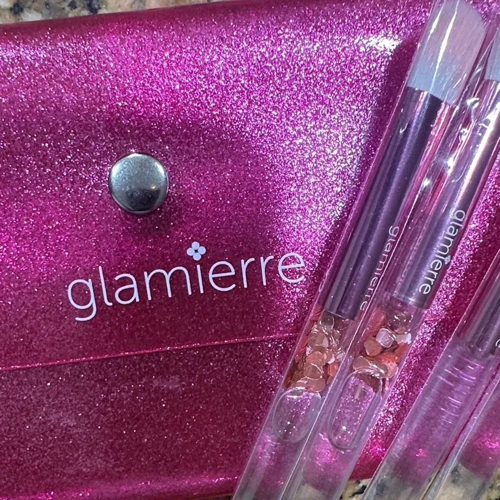 Glamierre makeup brush