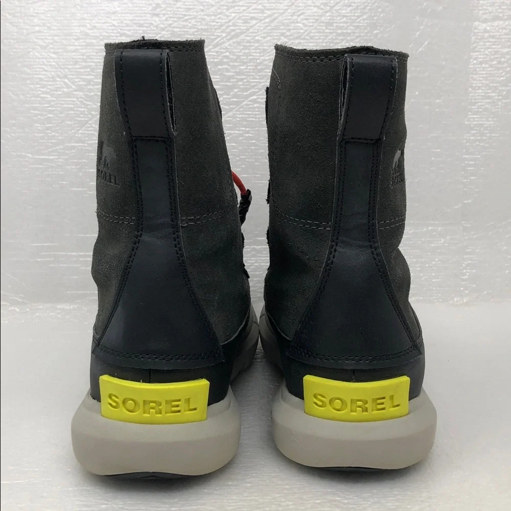 Sorel gently used