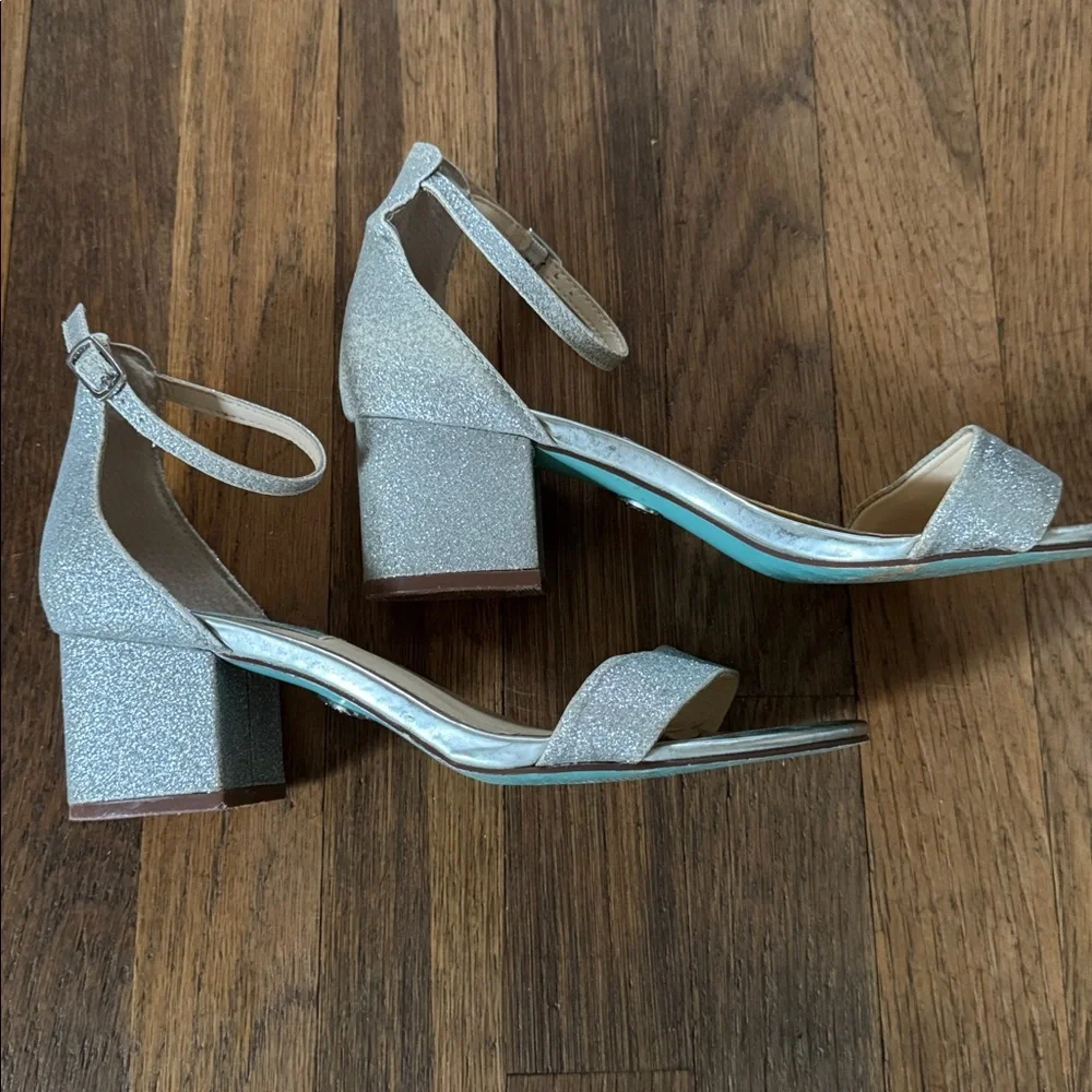 Betsey Johnson betsey johnson