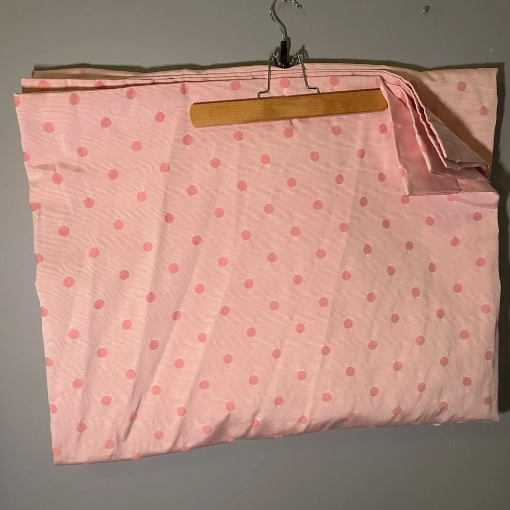 unbranded handmade 52” 170”x104”