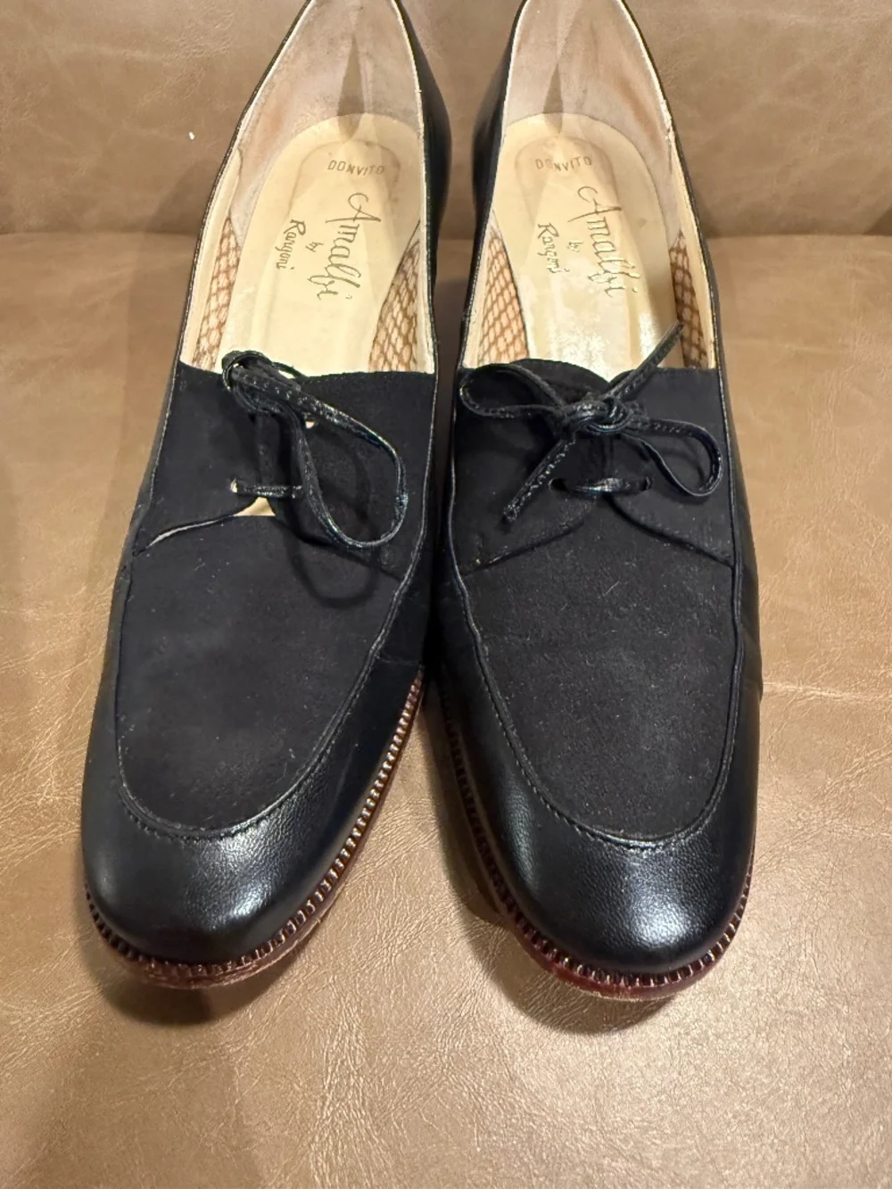 Amalfi by Rangoni Italy Black Leather Kitten Heel Pumps 7.5A Vintage Chic