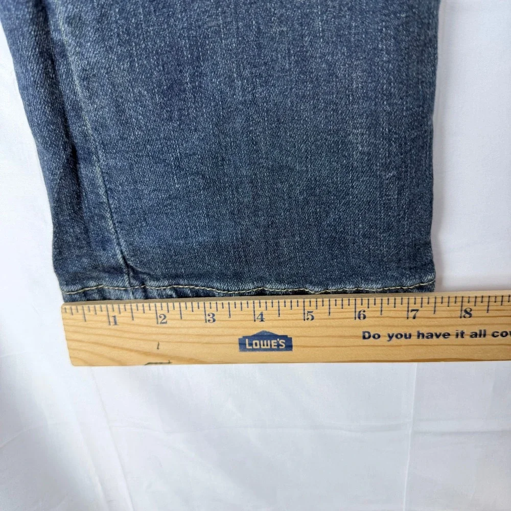 Signature by Levi Strauss & Co. signature by