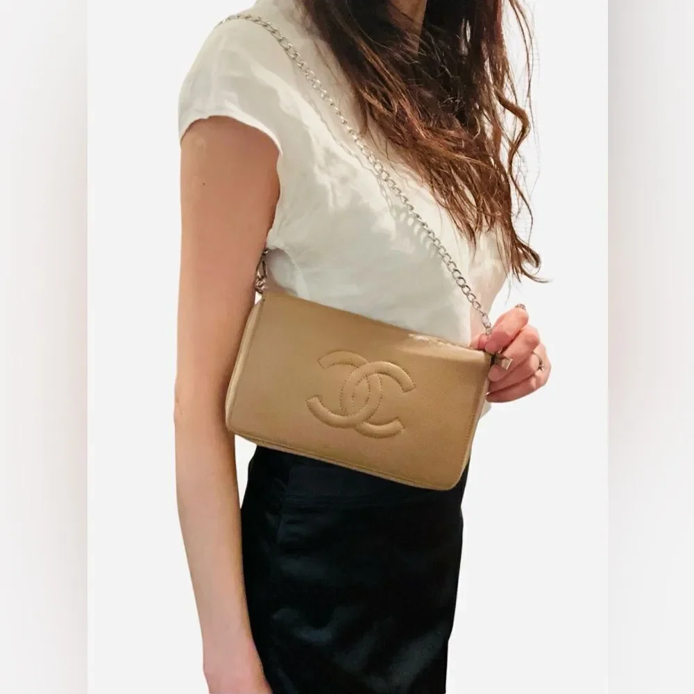 Chanel  large  wallet