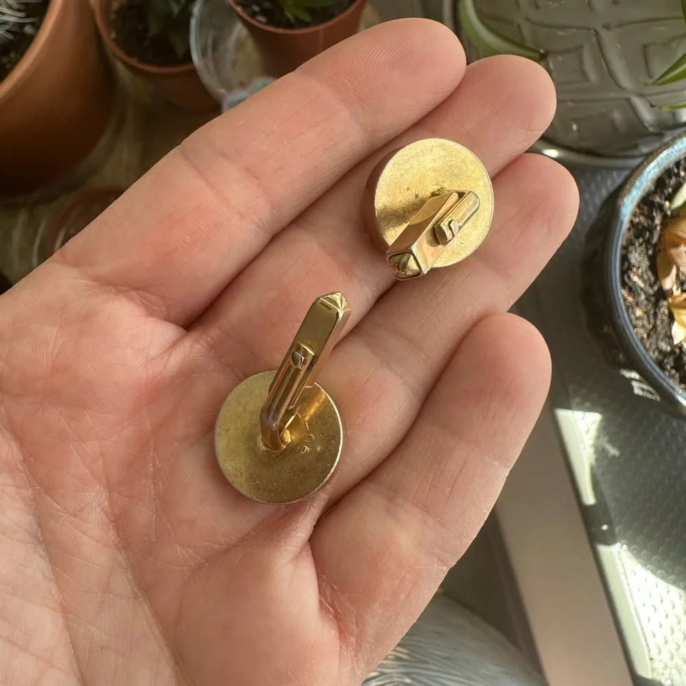 SWANK elegant gold