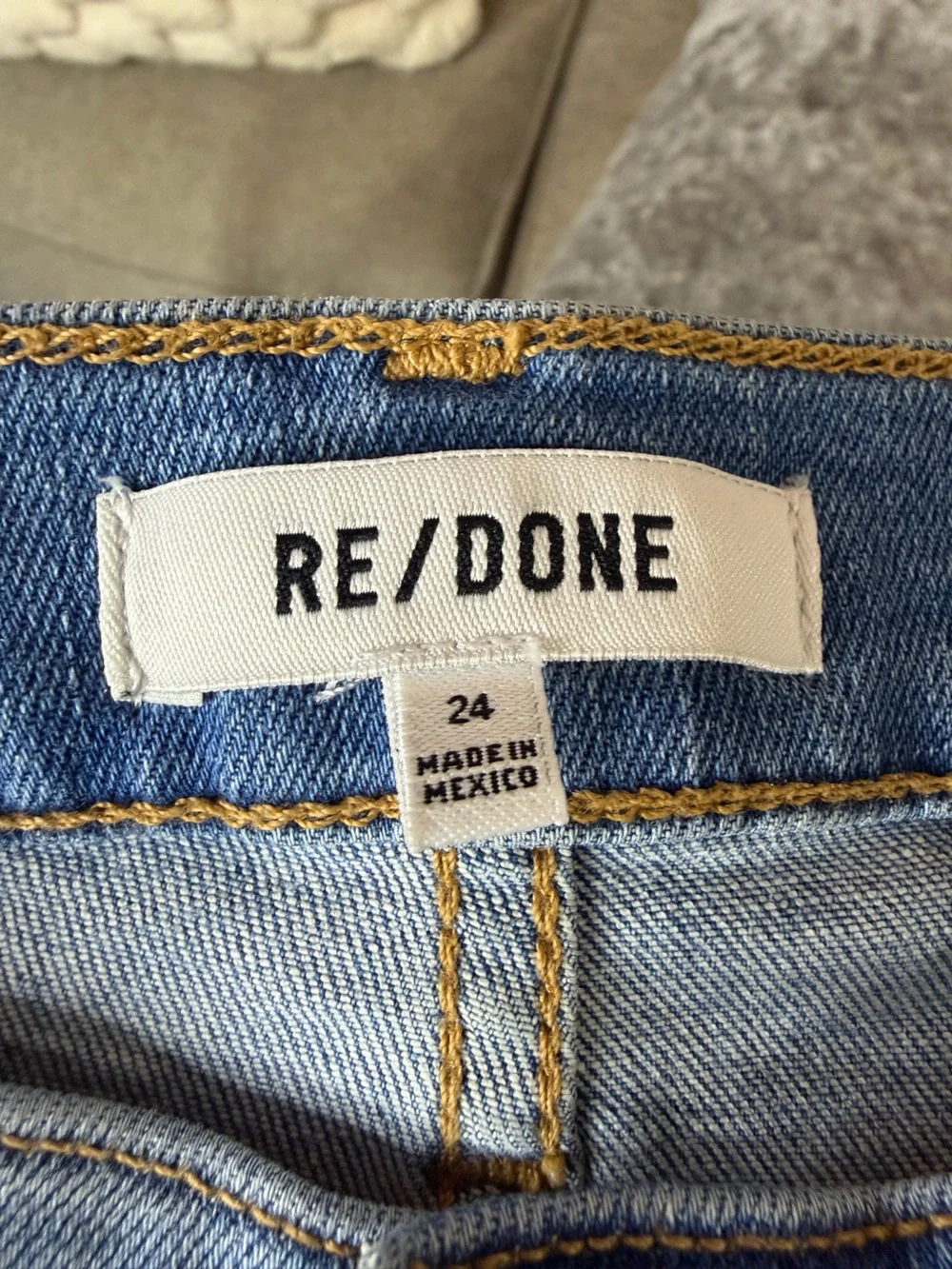 RE/DONE Originals Mid Rise Wide Leg Crop Jeans Light Wash Size 24 🩷
