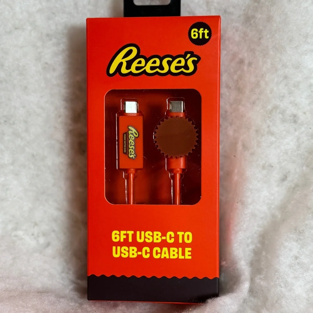 REESE'S 6 Ft USB C to‎ USB C Charging Cable : Hershey Official License Product