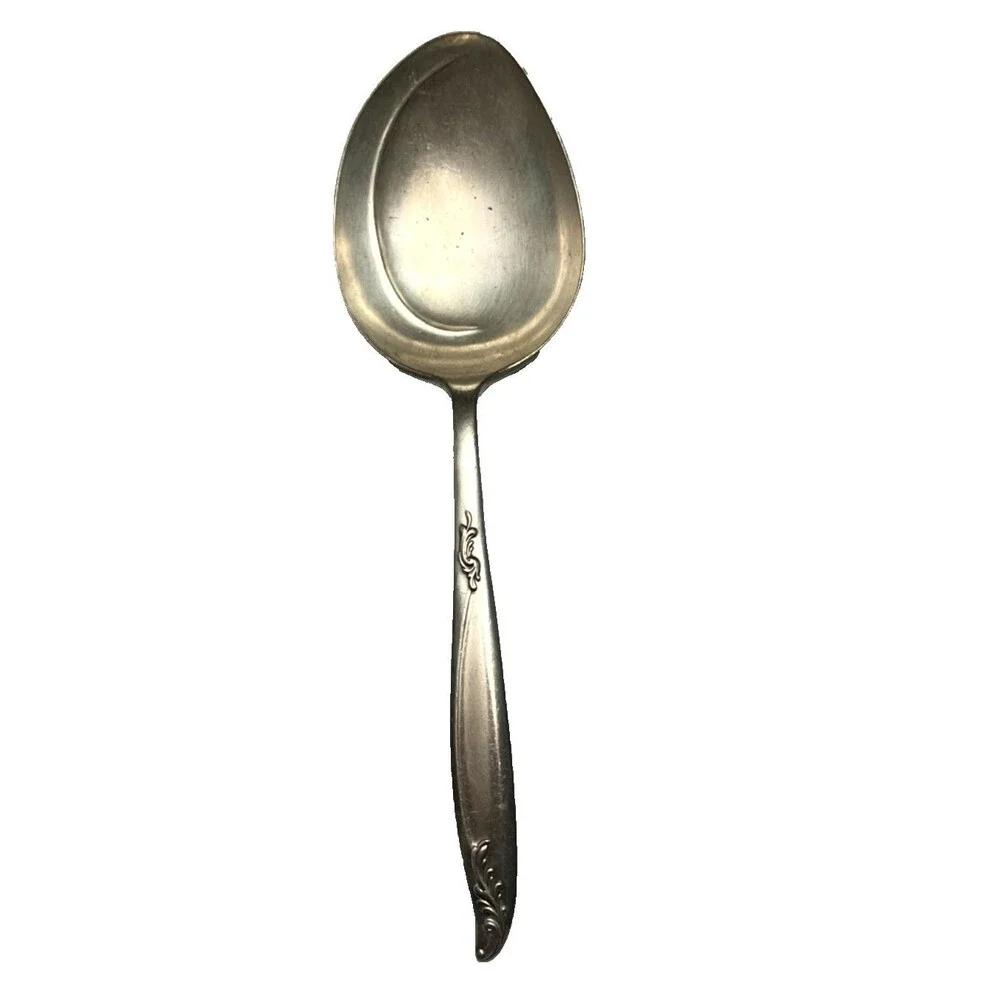 Holmes Edwards IS Deep Silver Woodsong Berry Serving‎ Spoon Silverplate USA Made