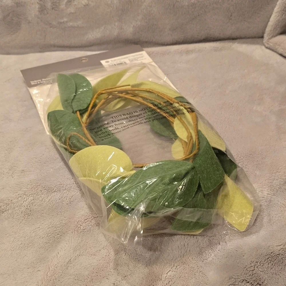 Spritz Green Felt Leaf Garland Indoor Decorative Vine Botanical Decor New
