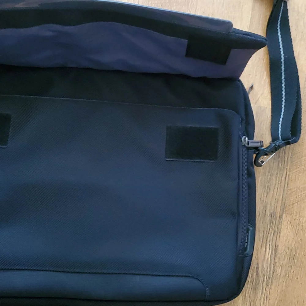 solo nwot black