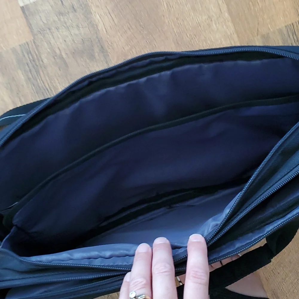 solo nwot black