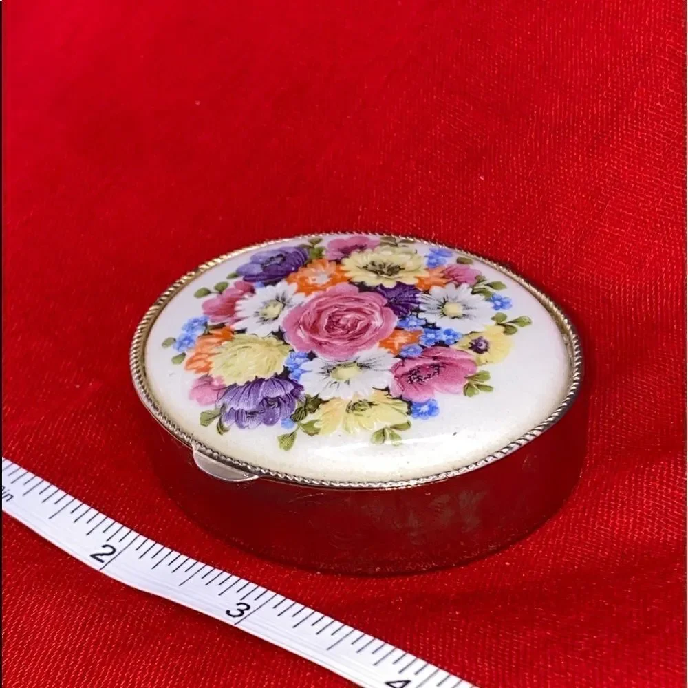 N/A beautiful small