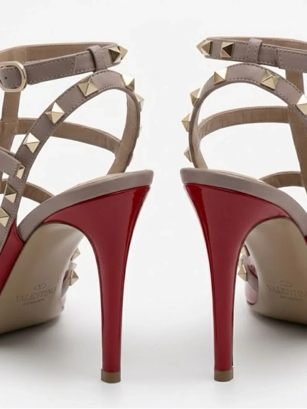 Valentino Garavani elegant red