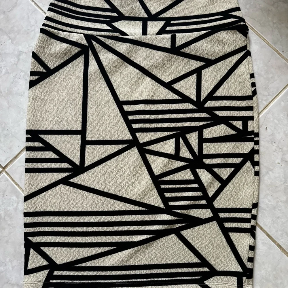 LuLaRoe chic pencil