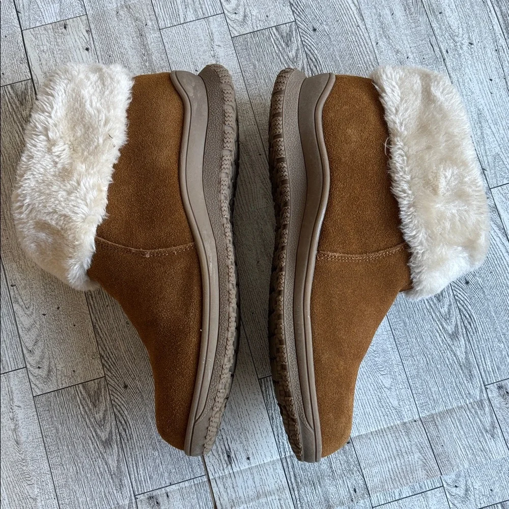 Minnetonka womens brown