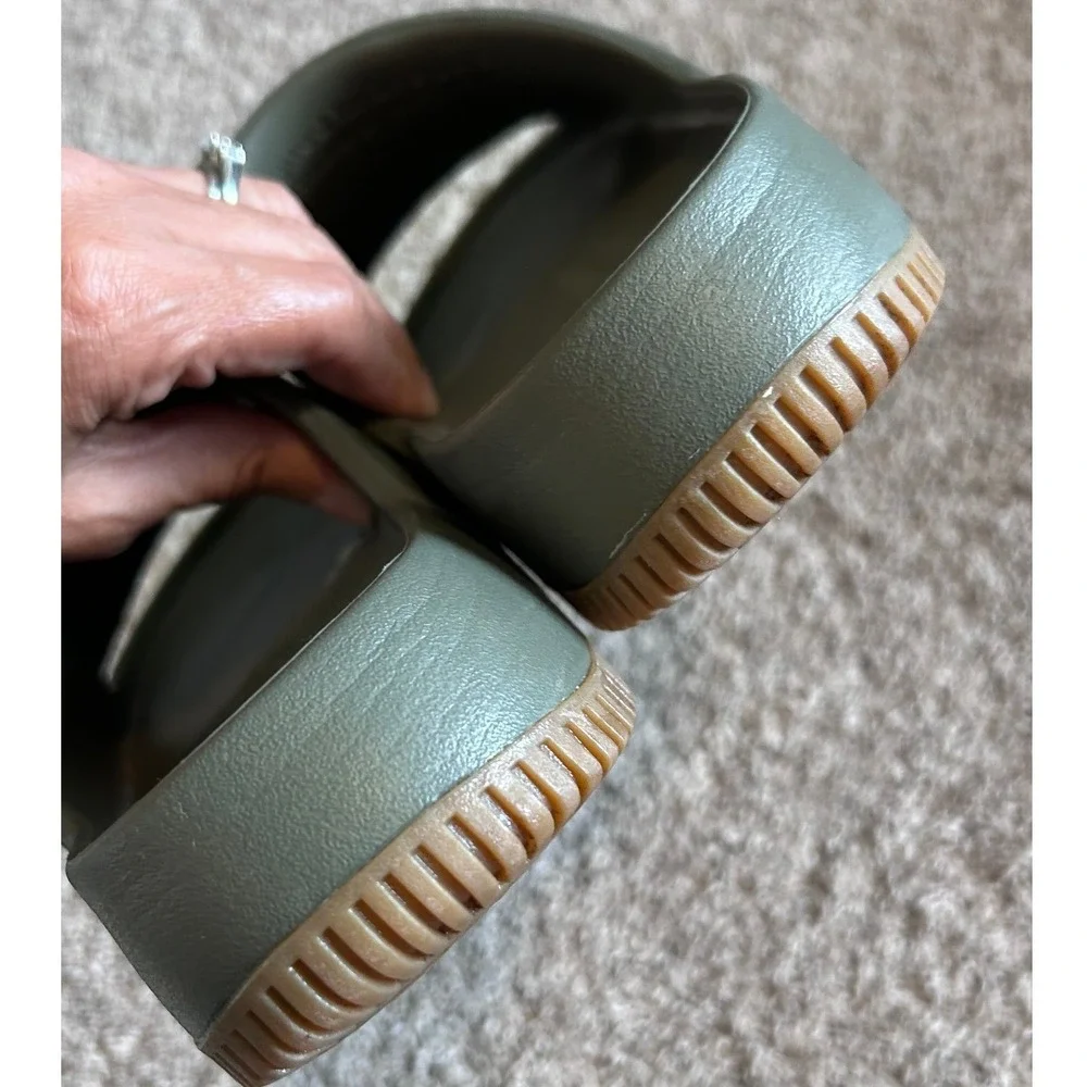 Nike great preloved